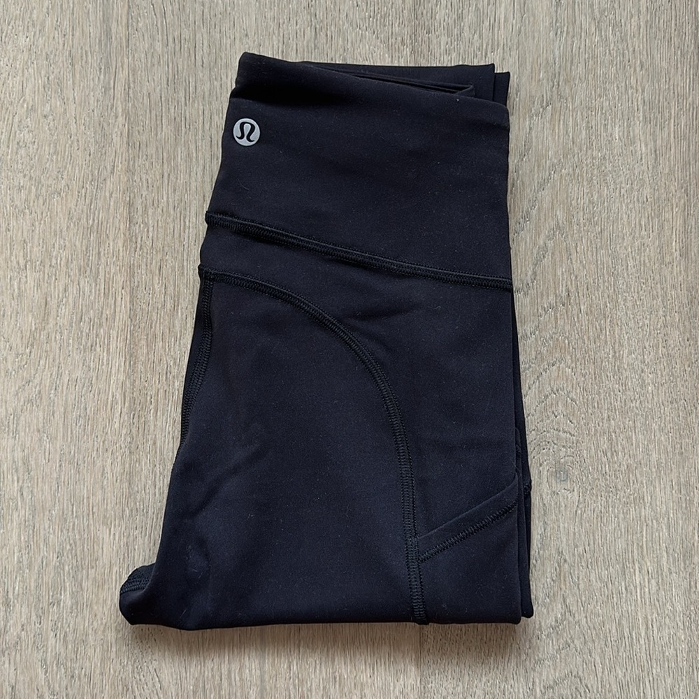 EUC invigorate tight 24" ASIA FIT black size XS lululemon